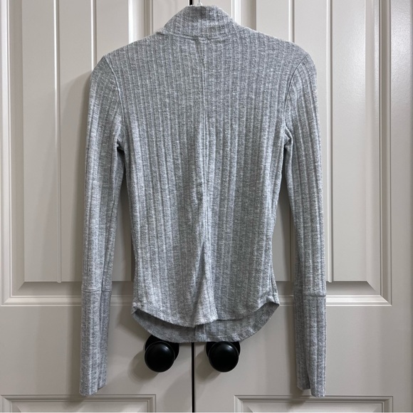 Free People Intimately Long Sleeve Ribbed Knit Tee Deep V-Neck in Gray, Size XS - Picture 4 of 6